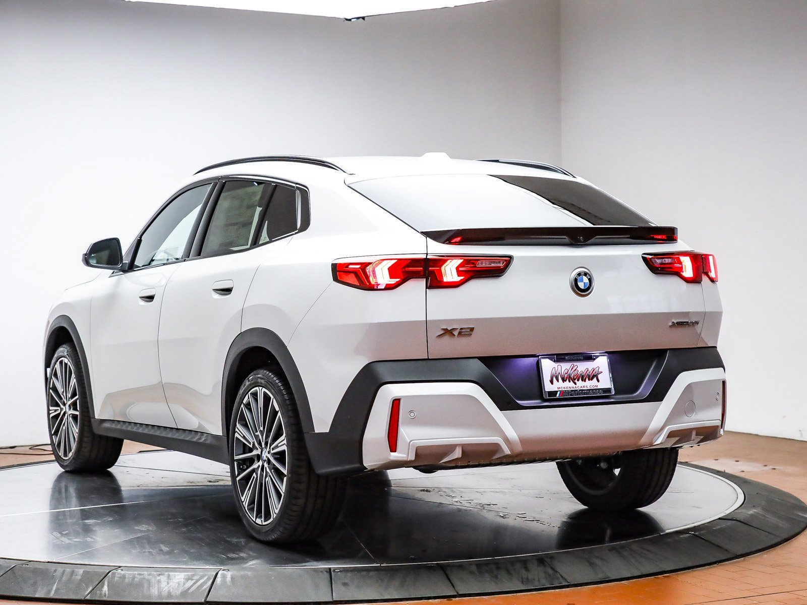 New 2026 BMW X2 xDrive28i w/ Convenience Package image 9
