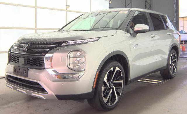 Used 2024 Mitsubishi Outlander SE image 18