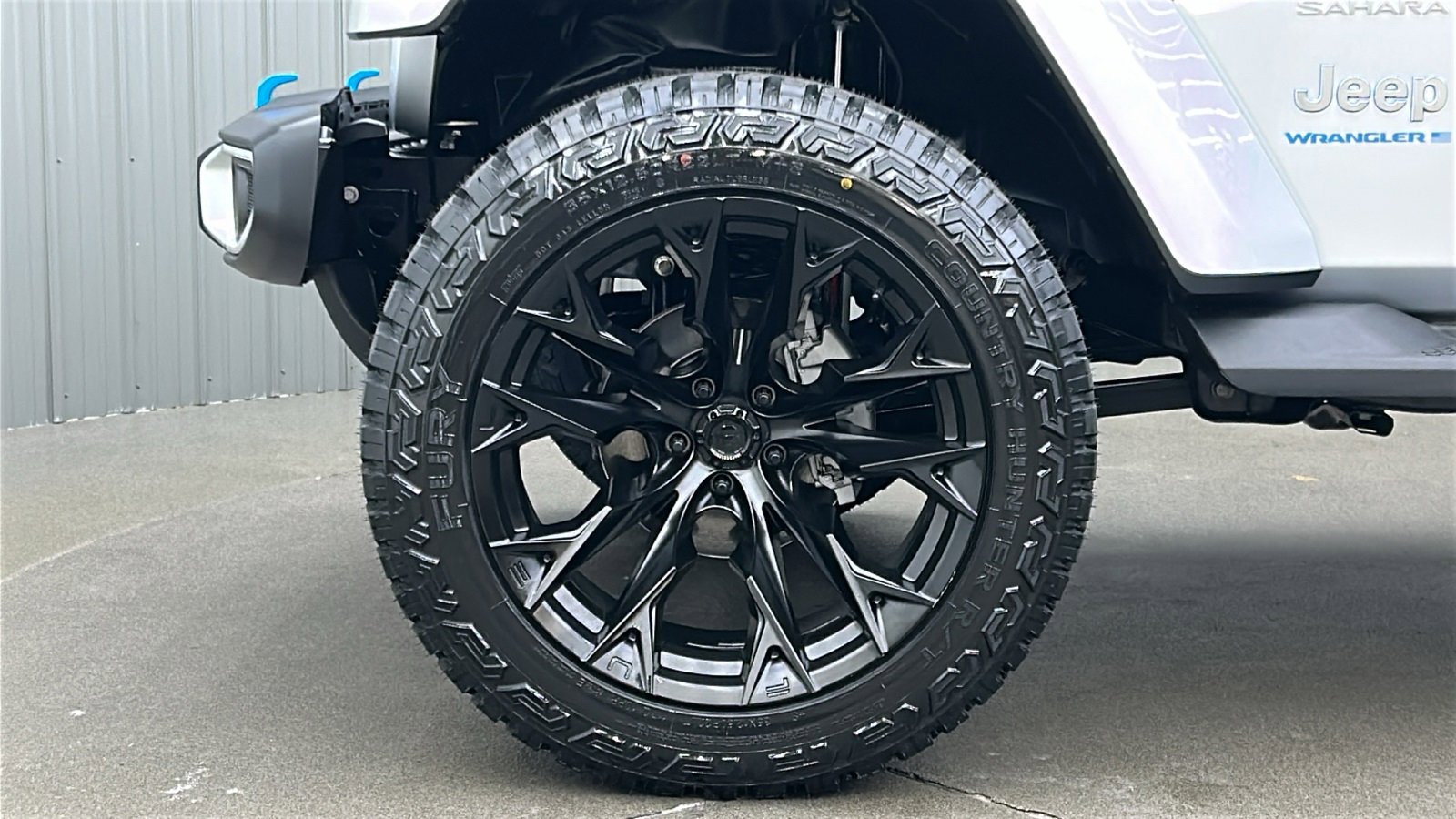 Used 2023 Jeep Wrangler Unlimited Sahara w/ Cold Weather Group image 10