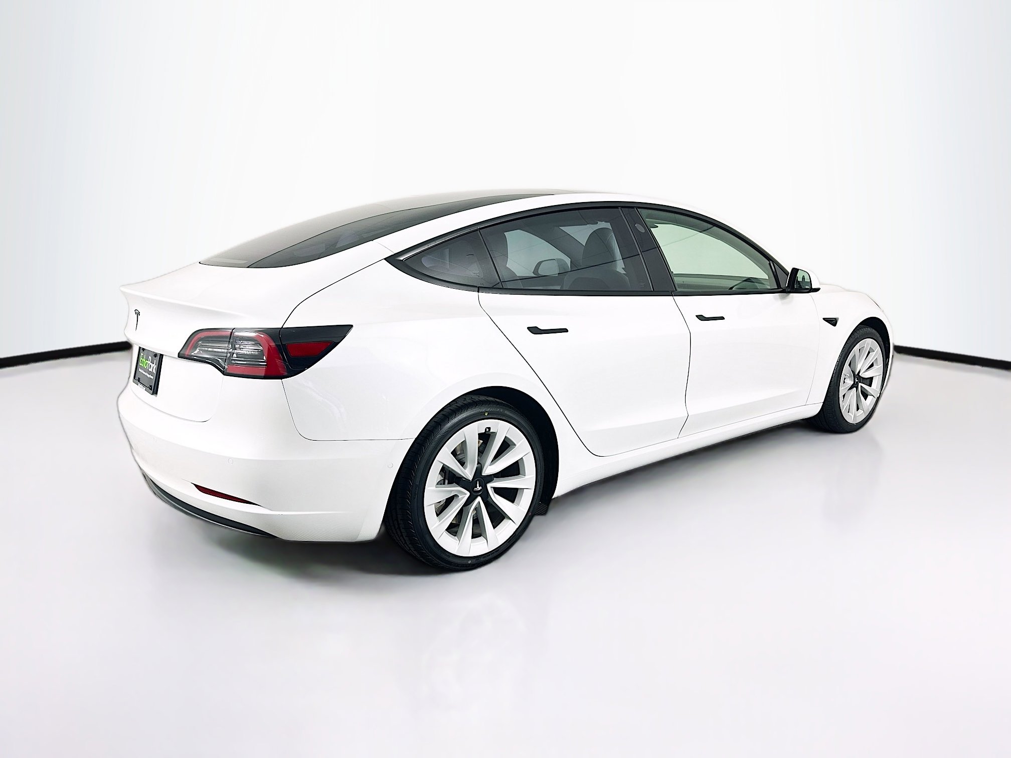 Used 2021 Tesla Model 3 Standard Range Plus RWD image 9
