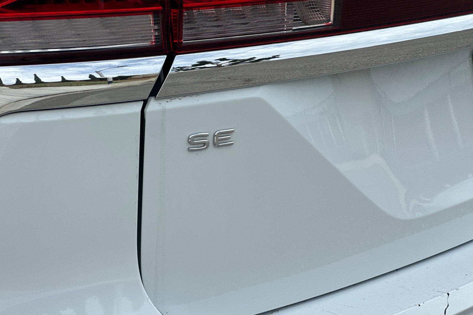 Used 2024 Volkswagen Atlas SE FWD image 26