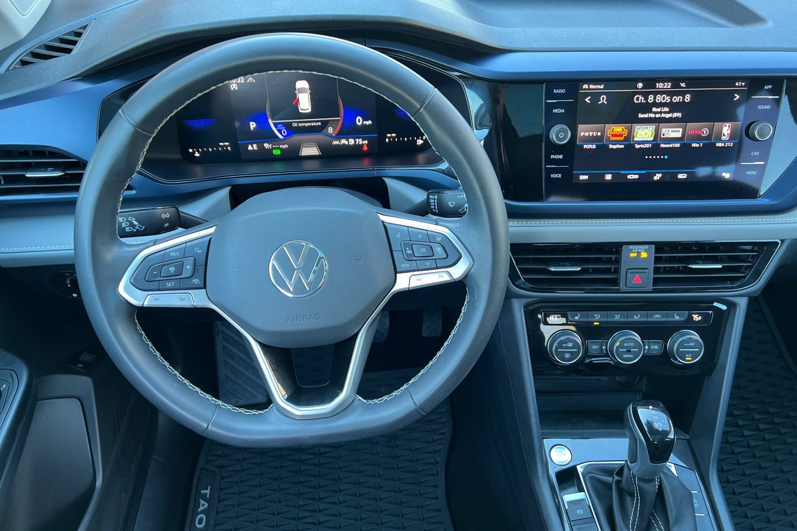 Used 2024 Volkswagen Taos SE image 19