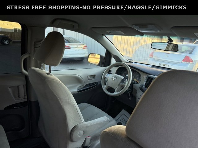 Used 2012 Toyota Sienna image 26