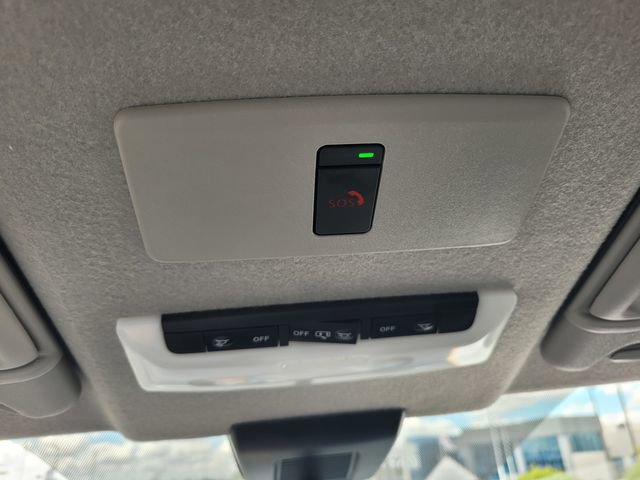 Used 2024 Nissan Kicks SR w/ SR Premium Package FWD image 22