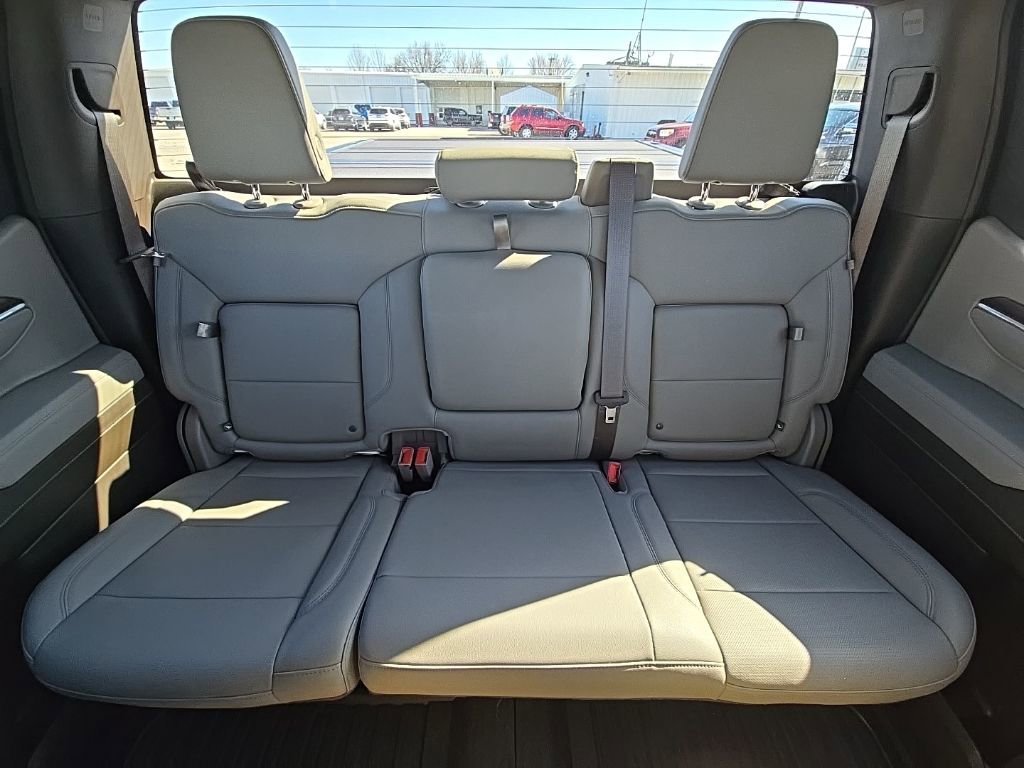 Used 2023 GMC Sierra 1500 SLT w/ SLT Convenience Package image 34