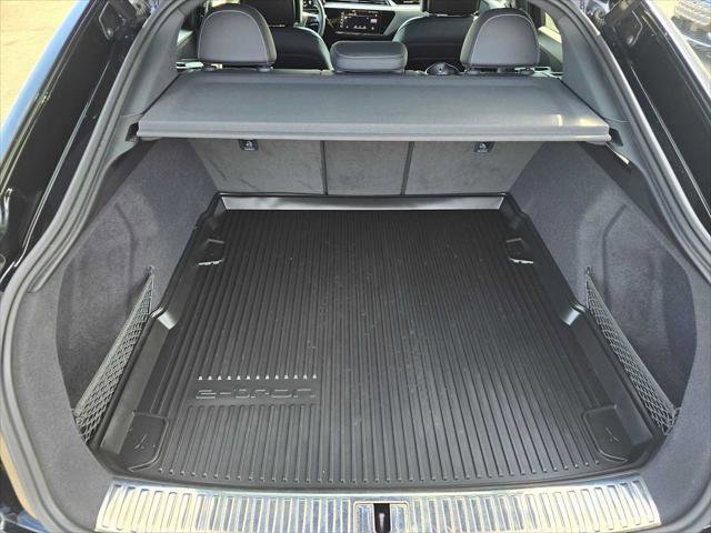 Used 2024 Audi Q8 e-tron Premium image 16