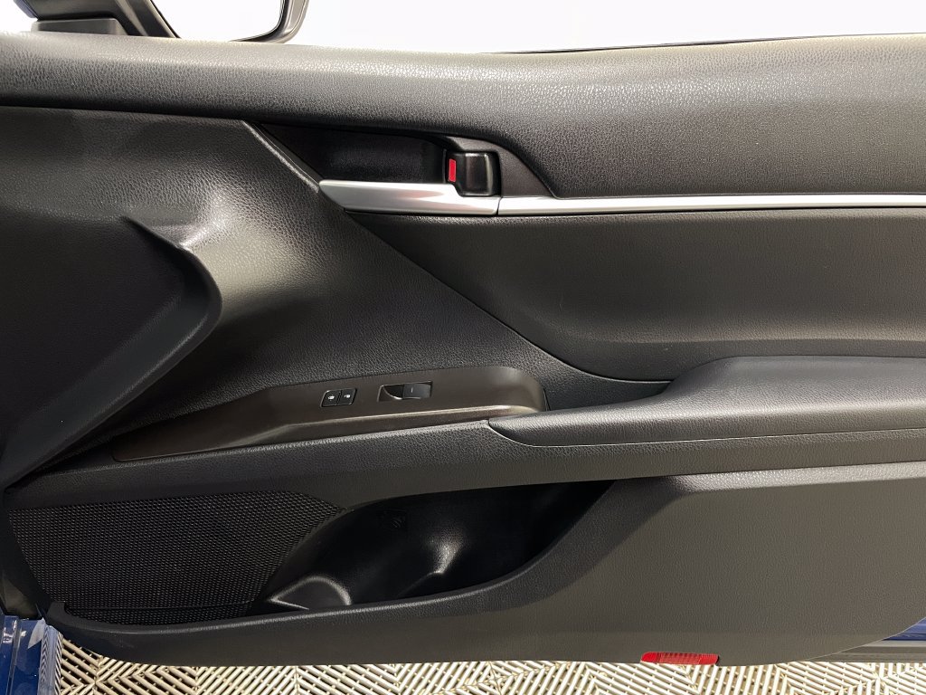 Used 2024 Toyota Camry SE FWD image 33