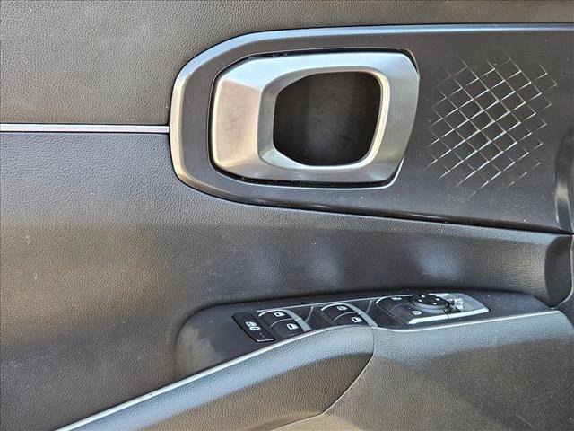 Used 2023 Kia Sorento S FWD image 22
