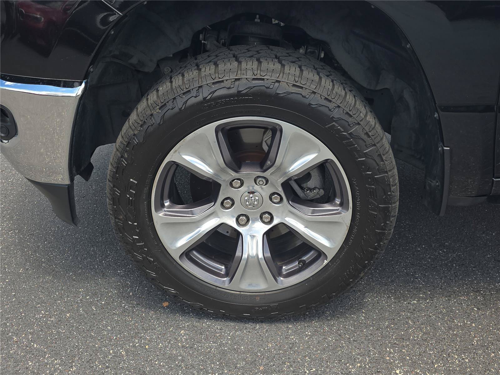 Used 2023 RAM 1500 Laramie AWD/4WD image 10