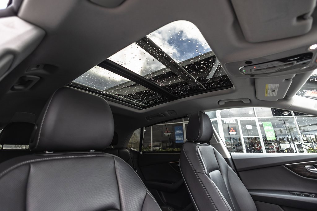 Used 2019 Audi Q8 Prestige w/ Adaptive Chassis Package image 32