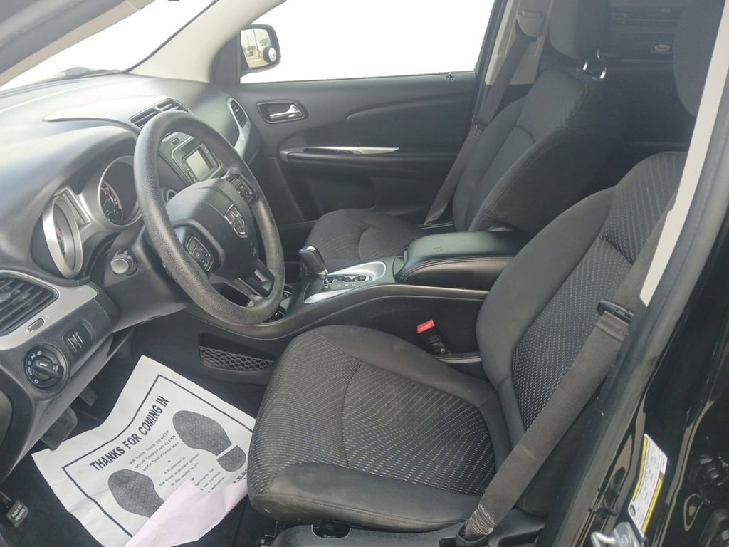 Used 2017 Dodge Journey SXT w/ Comfort/Convenience Group FWD image 13