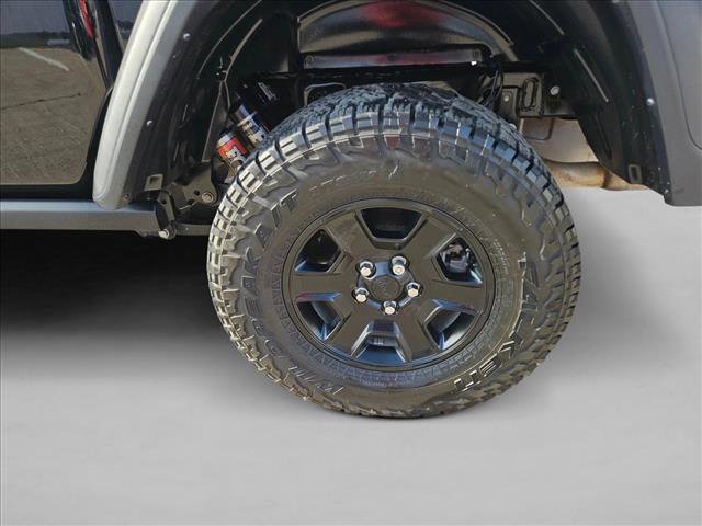 Used 2023 Jeep Gladiator Mojave w/ Cold Weather Group image 9