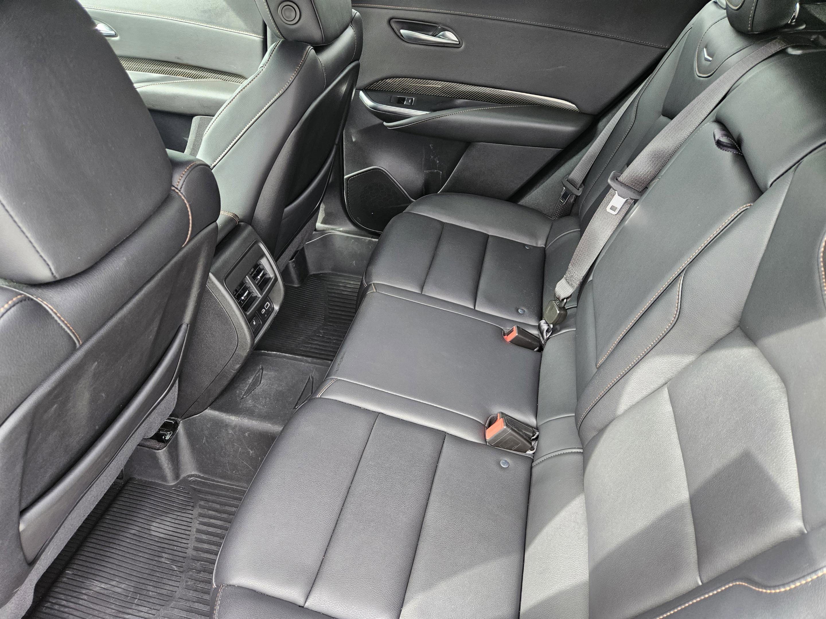 Used 2022 Cadillac XT4 Sport w/ Enhanced Visibility Package image 27