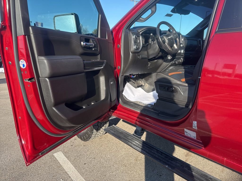 Used 2022 GMC Sierra 3500 AT4 w/ AT4 Premium Plus Package image 9