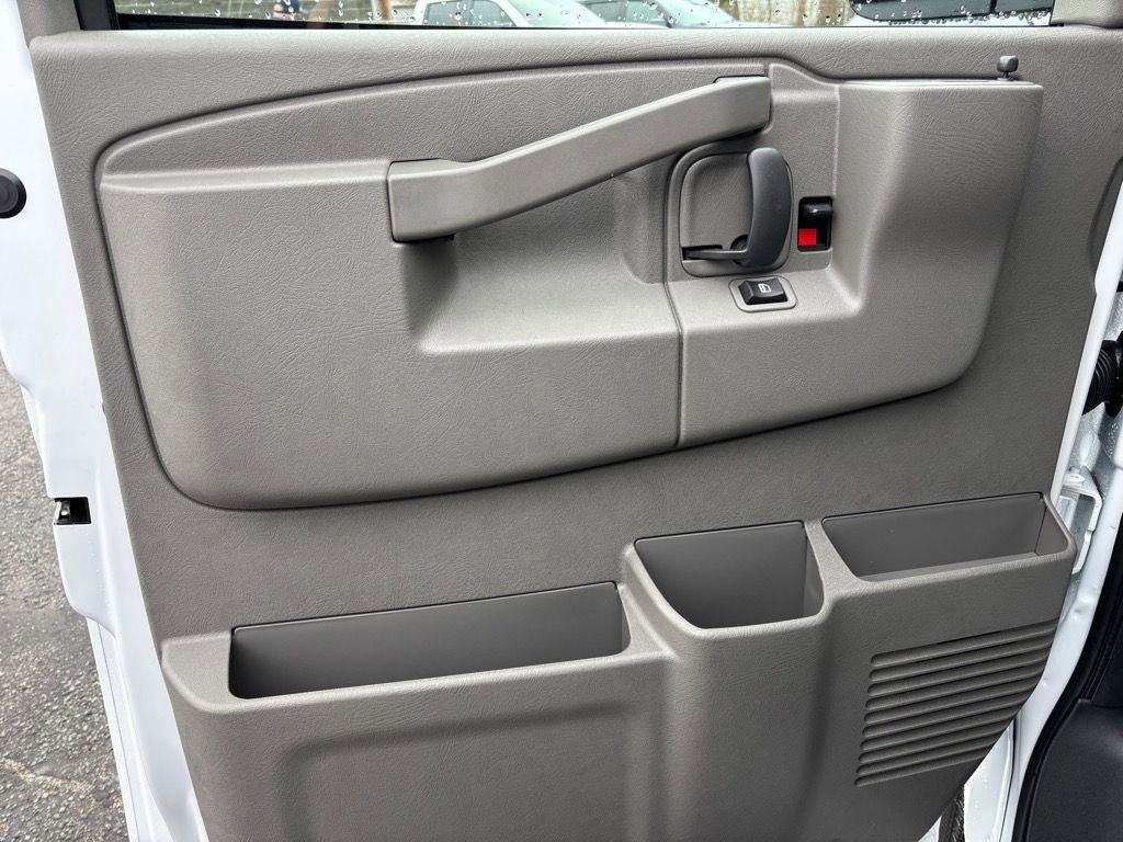 New 2025 Chevrolet Express 3500 w/ Driver Convenience Package RWD image 8