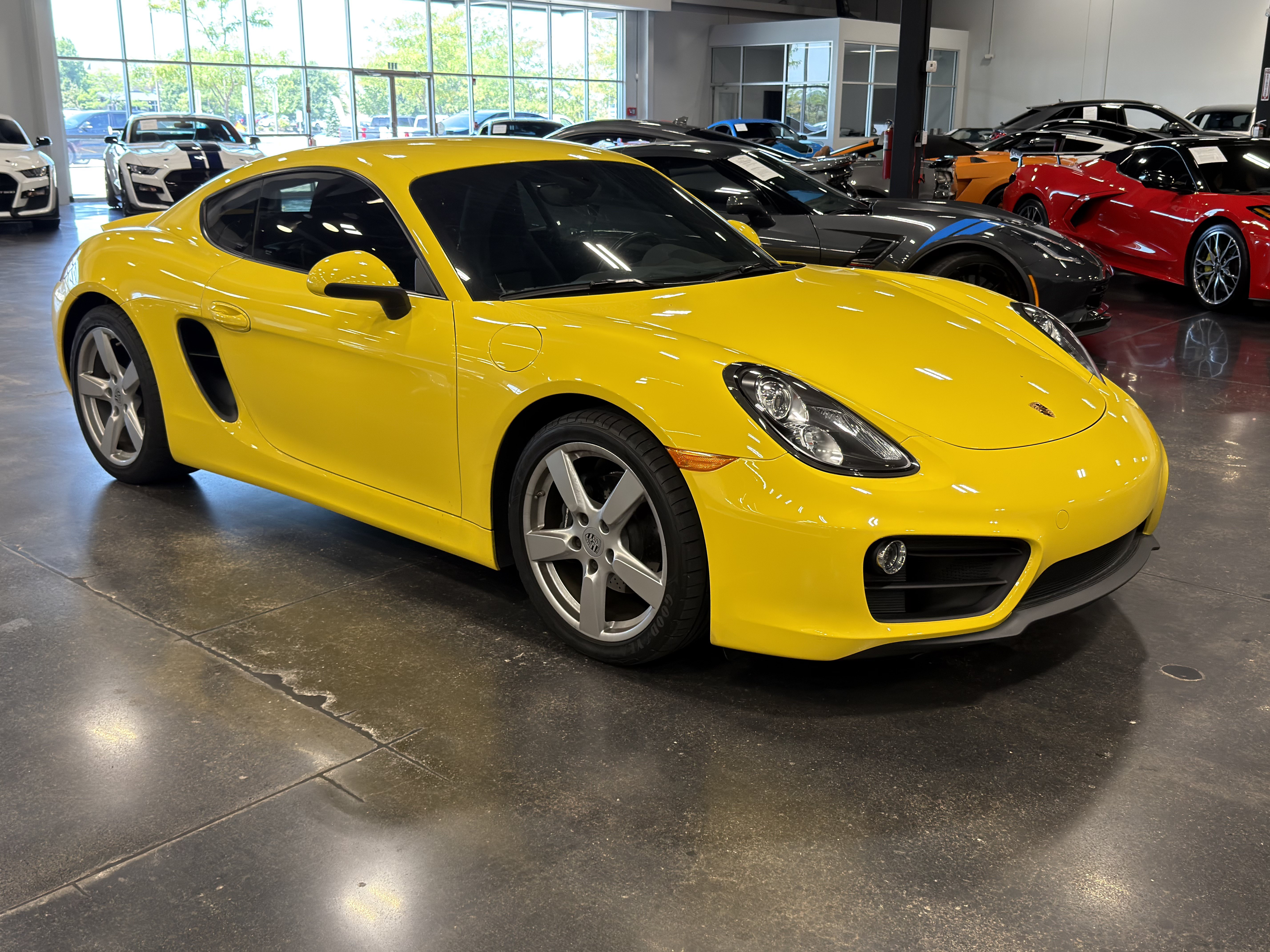 Used 2015 Porsche Cayman RWD image 6
