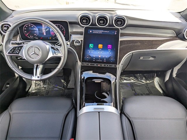 Used 2025 Mercedes-Benz GLC 300 image 16