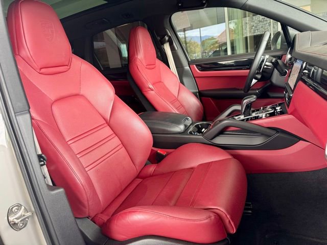 Used 2022 Porsche Cayenne Platinum Edition AWD/4WD image 23