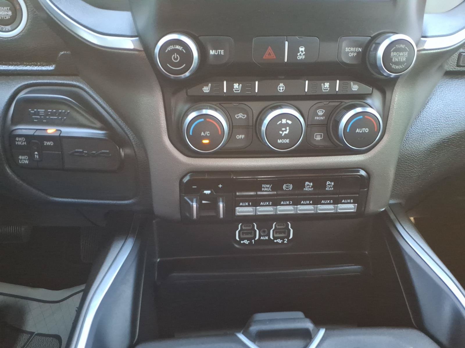 Used 2020 RAM 2500 Laramie AWD/4WD image 16