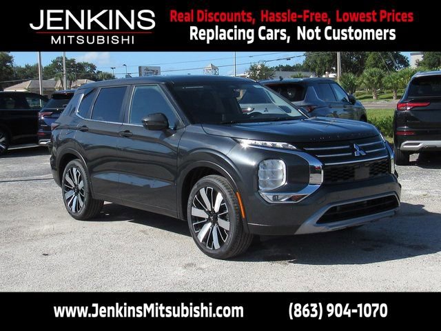 New 2025 Mitsubishi Outlander SE image 1