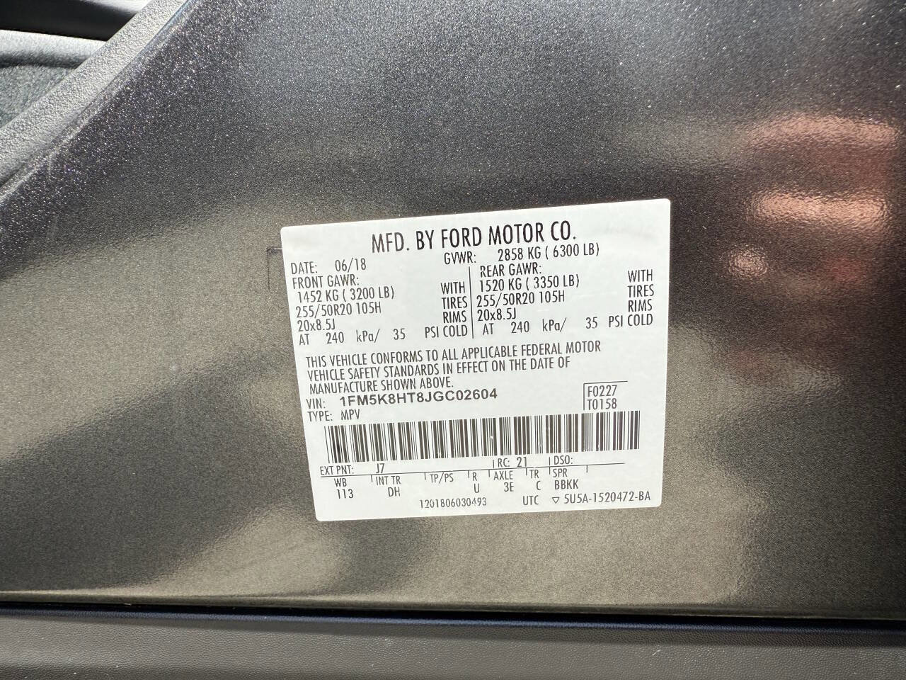 Used 2018 Ford Explorer Platinum image 25
