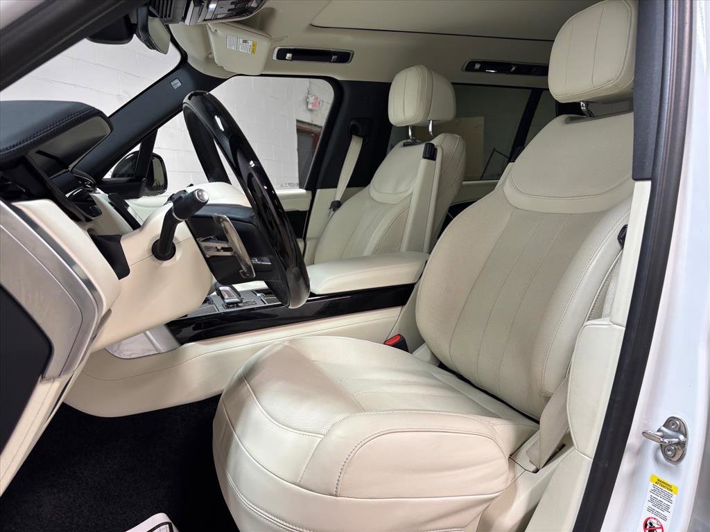 Used 2025 Land Rover Range Rover Long Wheelbase SE image 22