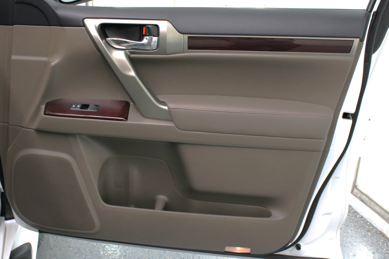 Used 2017 Lexus GX 460 Premium image 48