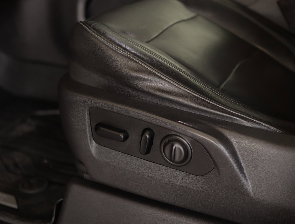 Used 2019 GMC Sierra 1500 SLT w/ SLT Premium Package image 22