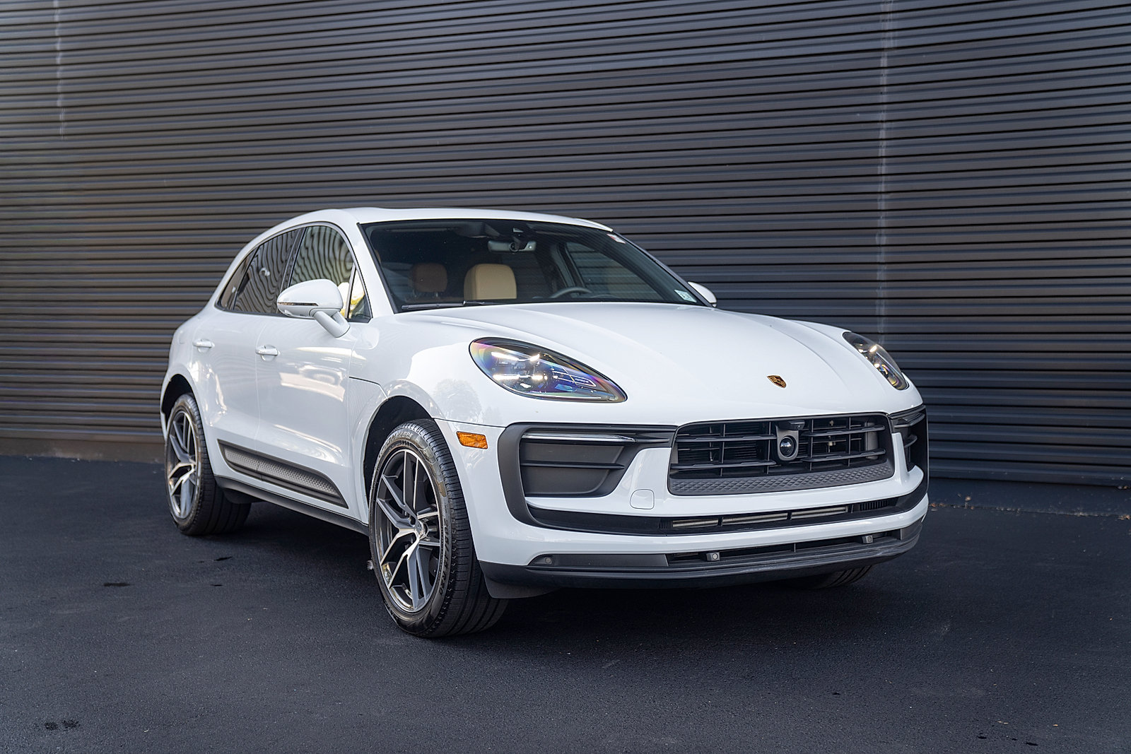 Used 2026 Porsche Macan AWD/4WD image 26