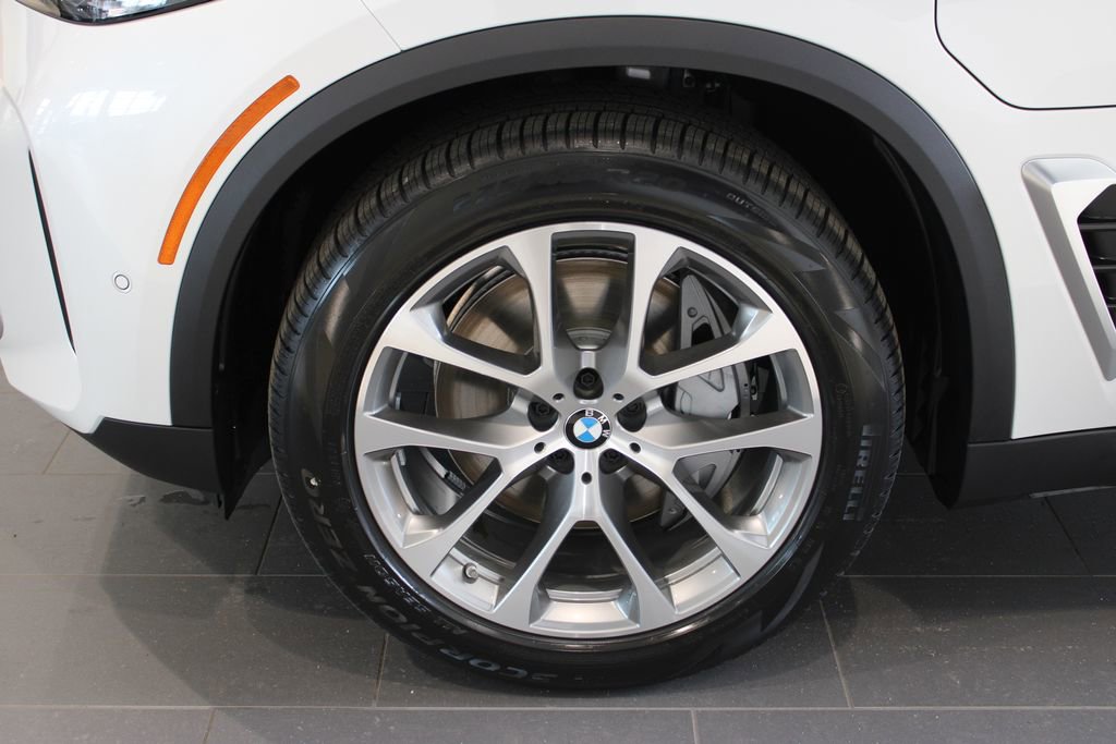 New 2026 BMW X5 xDrive50e image 26