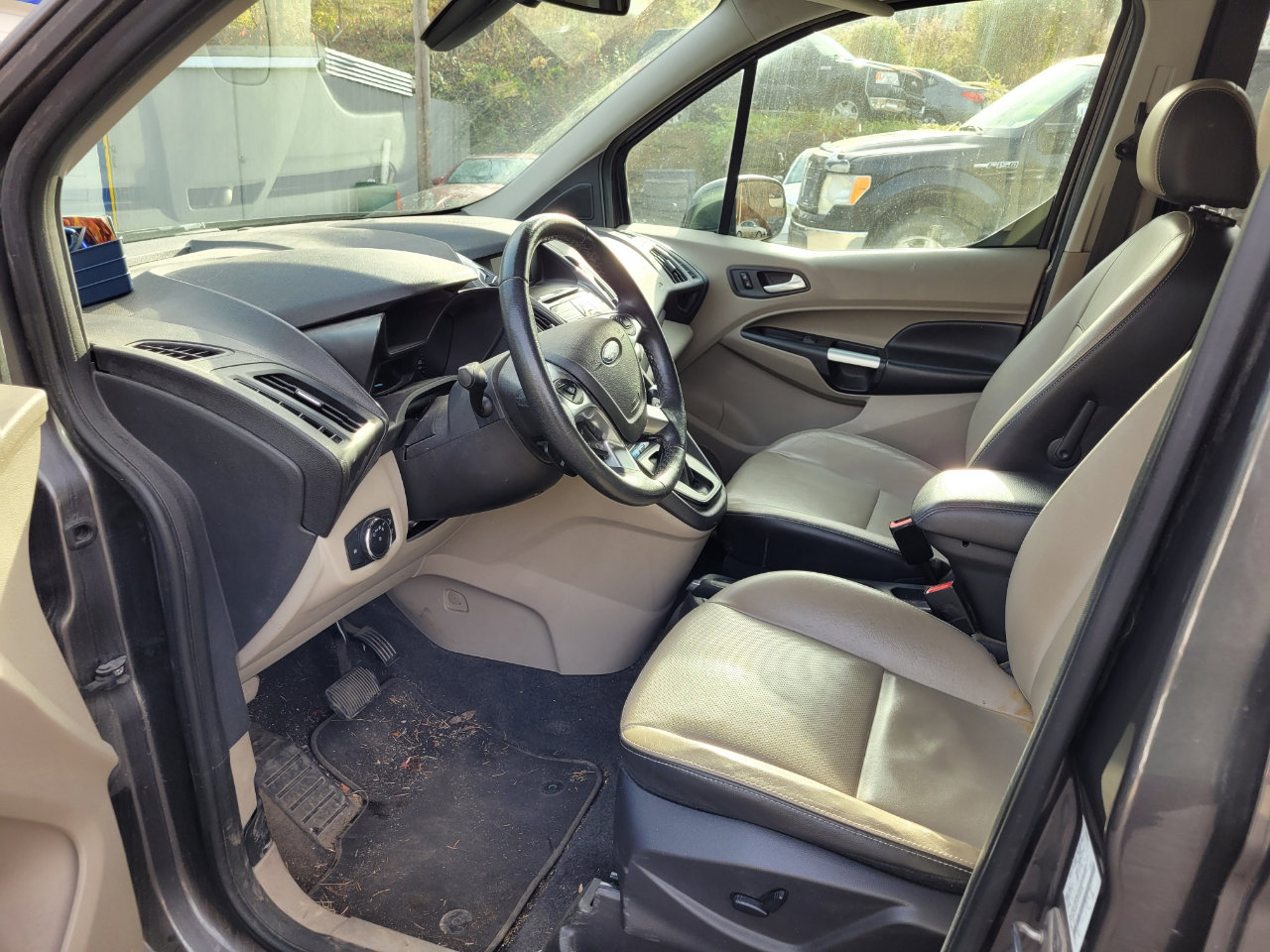 Used 2015 Ford Transit Connect Titanium image 10