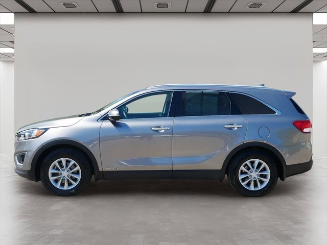 Used 2017 Kia Sorento AWD w/ LX V6 Convenience Package image 3