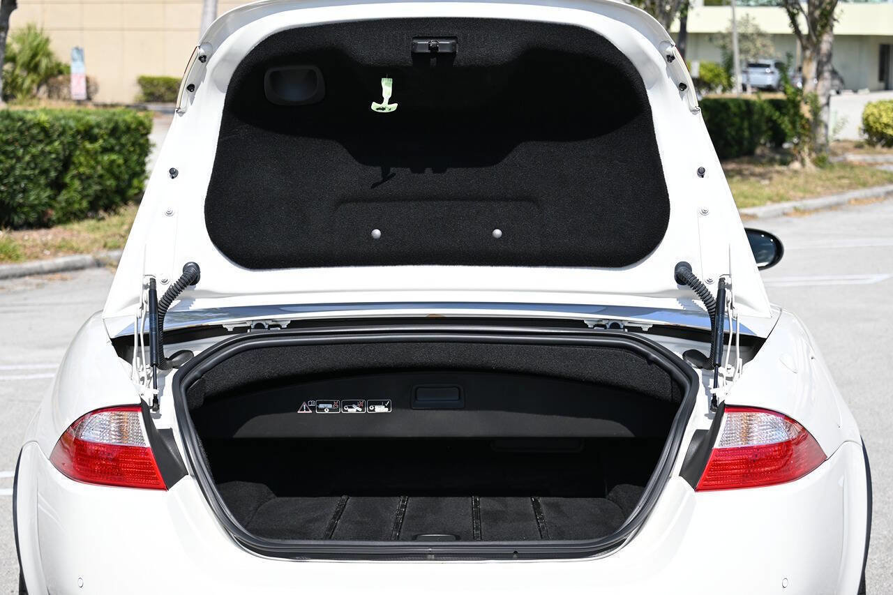 Used 2007 Jaguar XK Convertible image 33