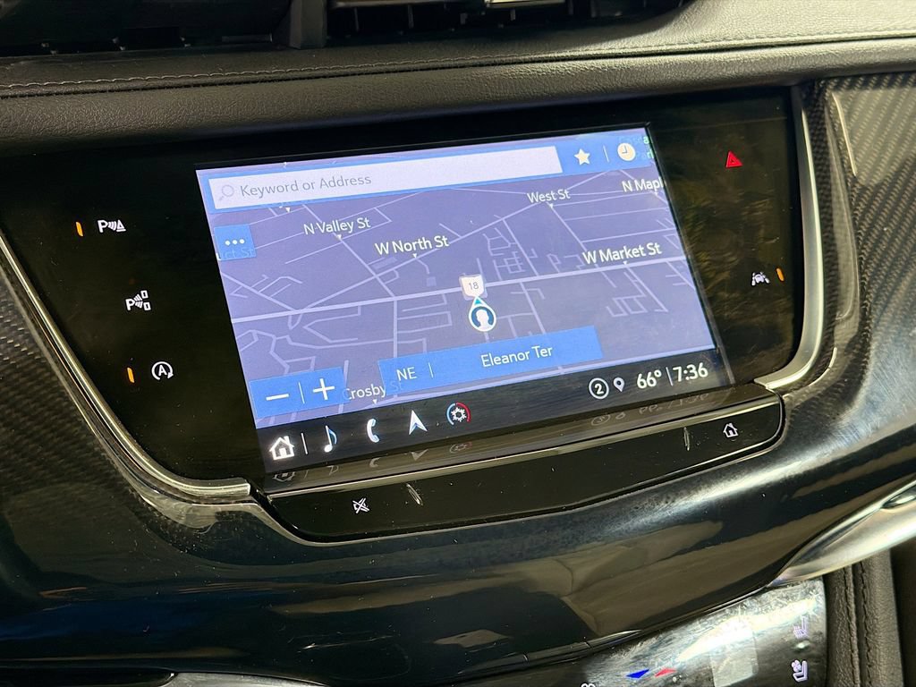 Certified 2024 Cadillac XT6 Sport w/ Technology Package AWD/4WD image 15