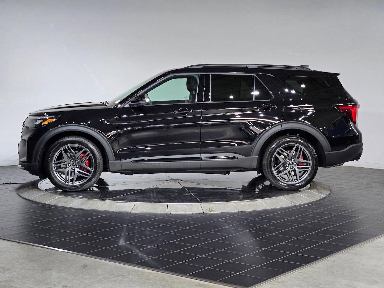 New 2026 Ford Explorer ST image 7