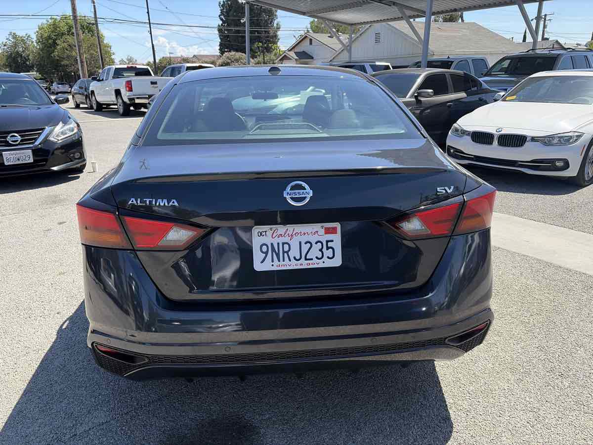 Used 2021 Nissan Altima 2.5 SV FWD image 3