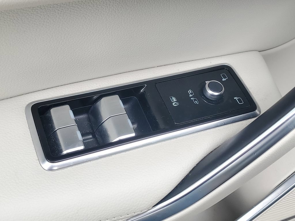 Used 2021 Jaguar F-PACE S AWD/4WD image 10