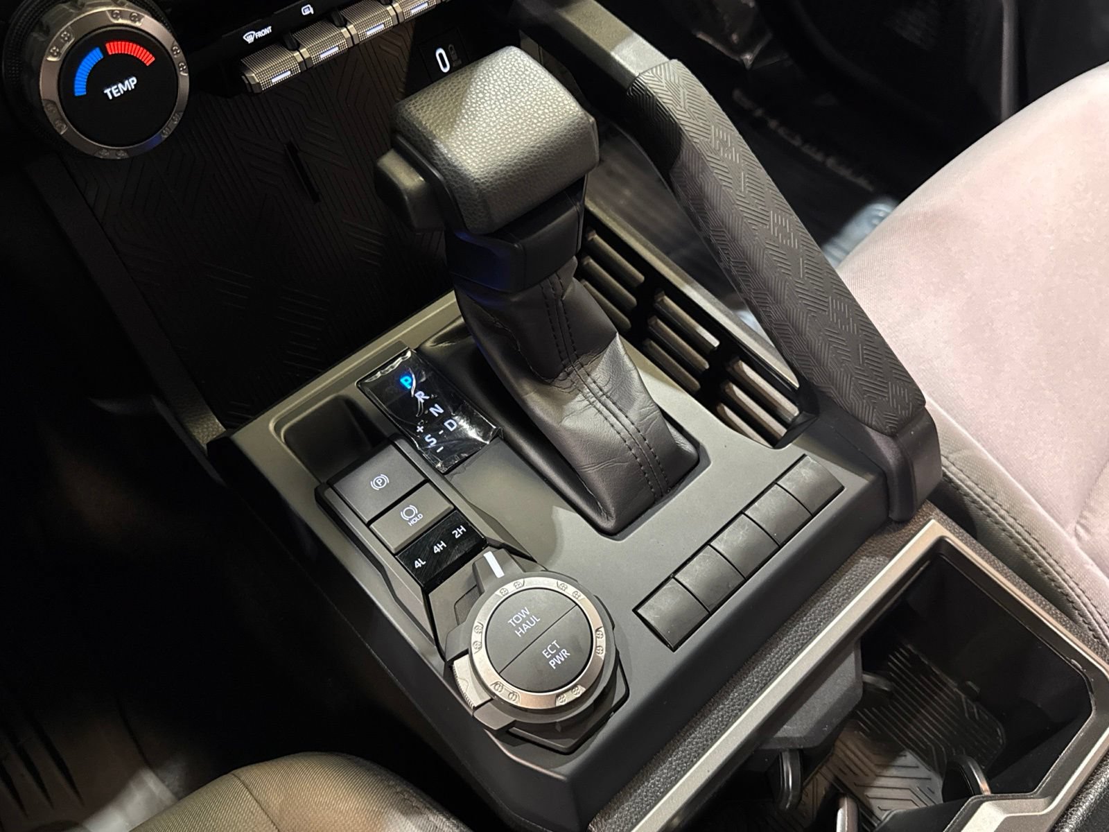 Used 2025 Toyota Tacoma SR5 AWD/4WD image 35