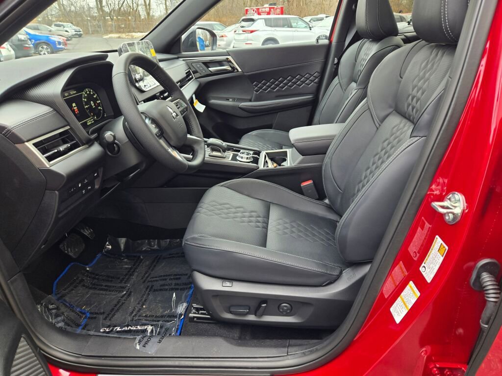 New 2025 Mitsubishi Outlander SEL Black Edition image 17