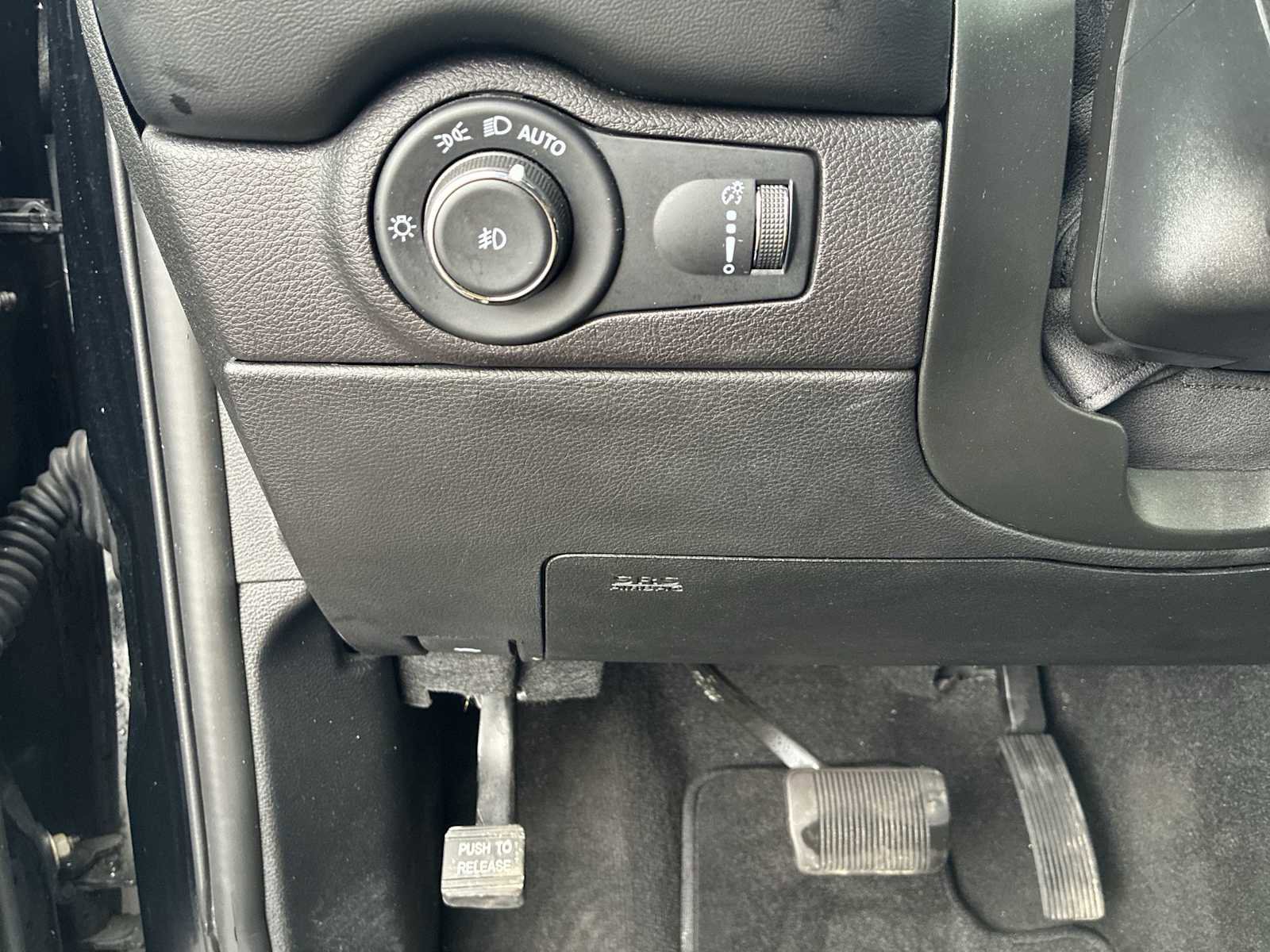 Used 2021 Dodge Durango R/T w/ Trailer Tow Group IV image 18