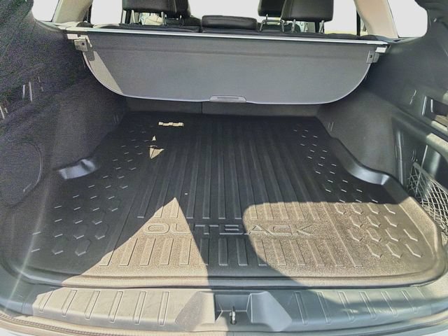 Used 2022 Subaru Outback Limited AWD/4WD image 25