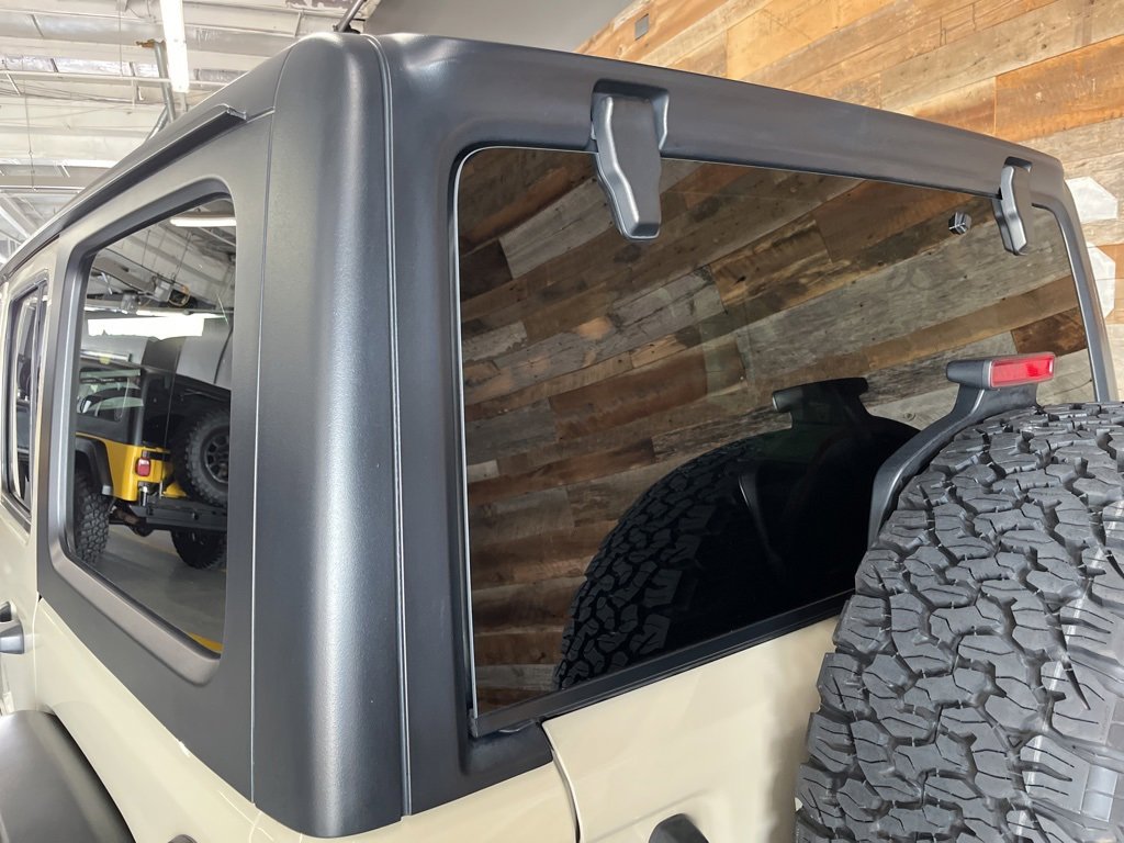 Used 2022 Jeep Wrangler Unlimited Rubicon w/ LED Lighting Group image 5