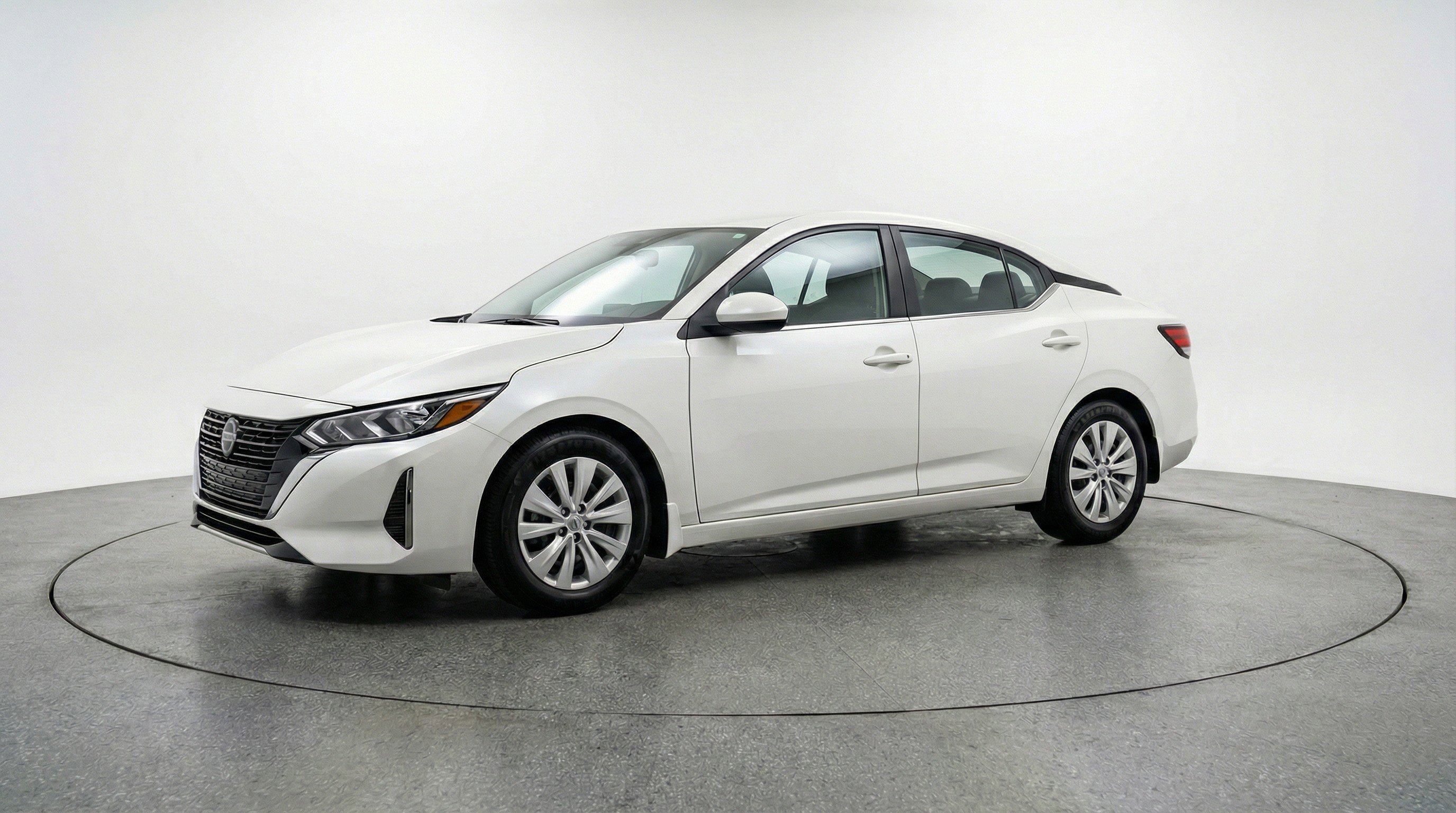 Used 2025 Nissan Sentra S image 3