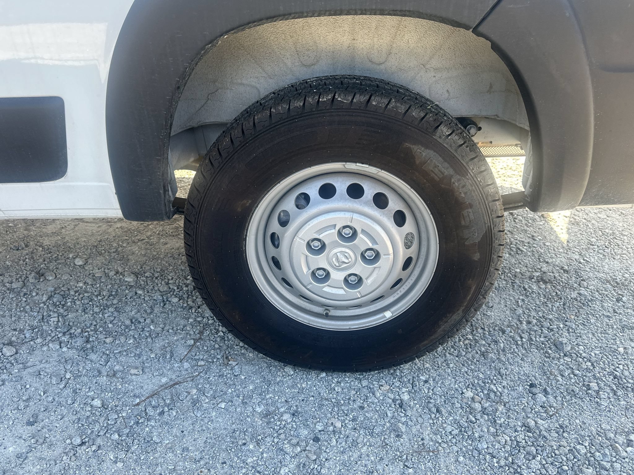 Used 2025 RAM ProMaster 2500 w/ Safety Group FWD image 18