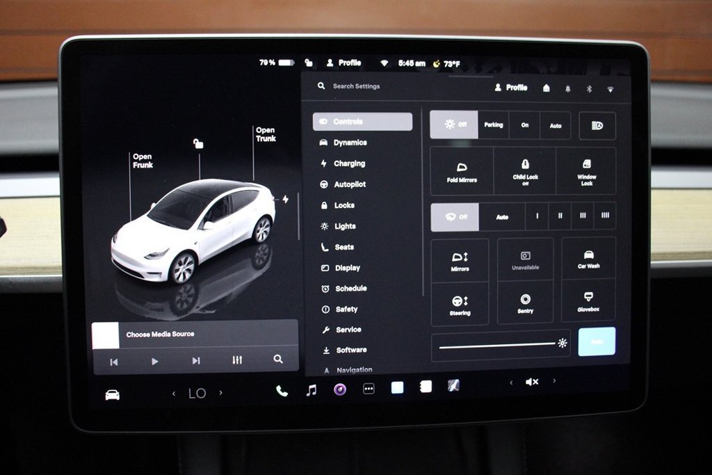 Used 2023 Tesla Model Y Long Range AWD/4WD image 21