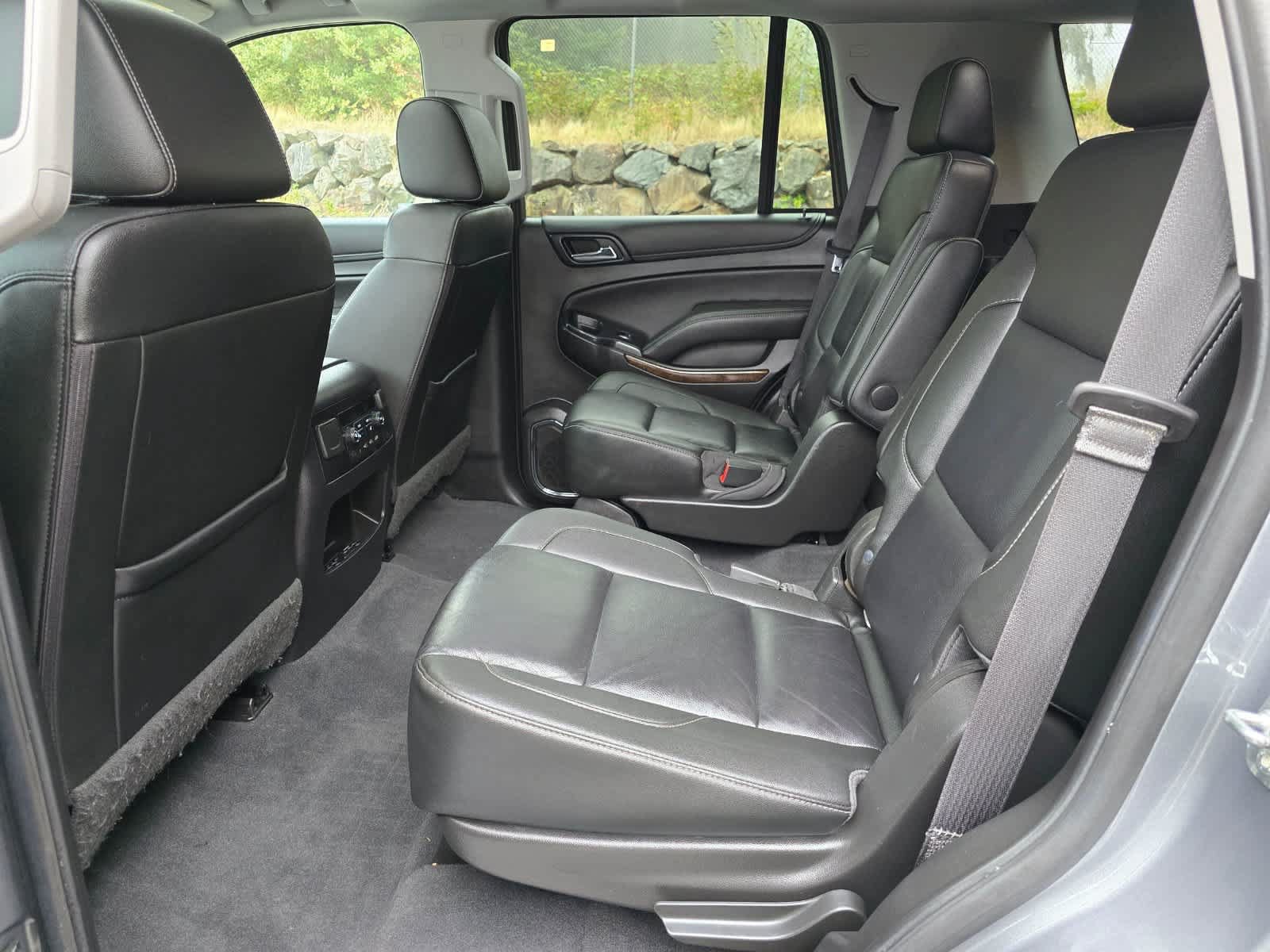 Used 2019 Chevrolet Tahoe LT w/ LT Signature Package AWD/4WD image 24