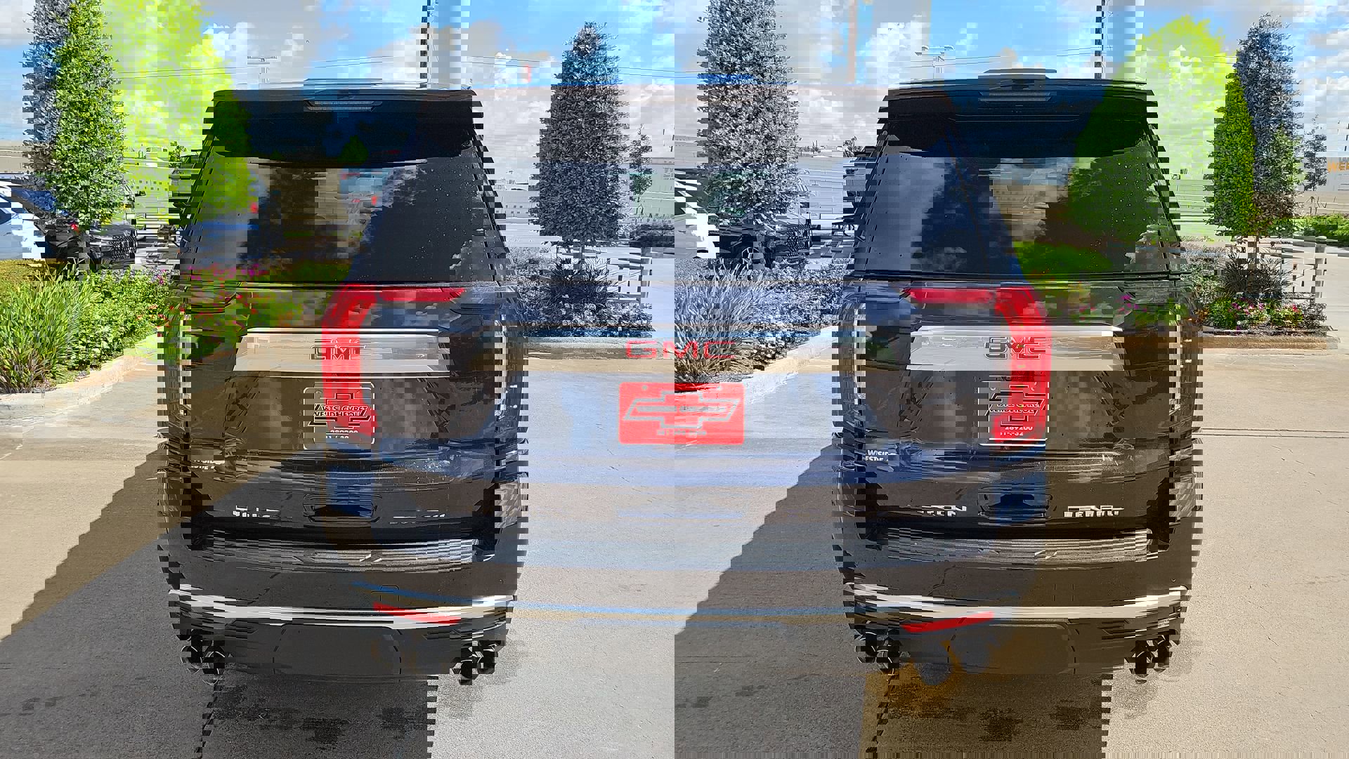 Used 2024 GMC Yukon XL Denali w/ Denali Reserve Package image 34