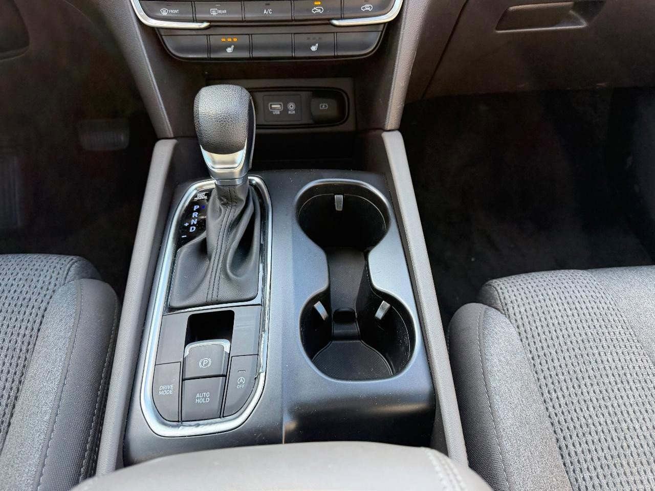 Used 2020 Hyundai Santa Fe SEL image 16