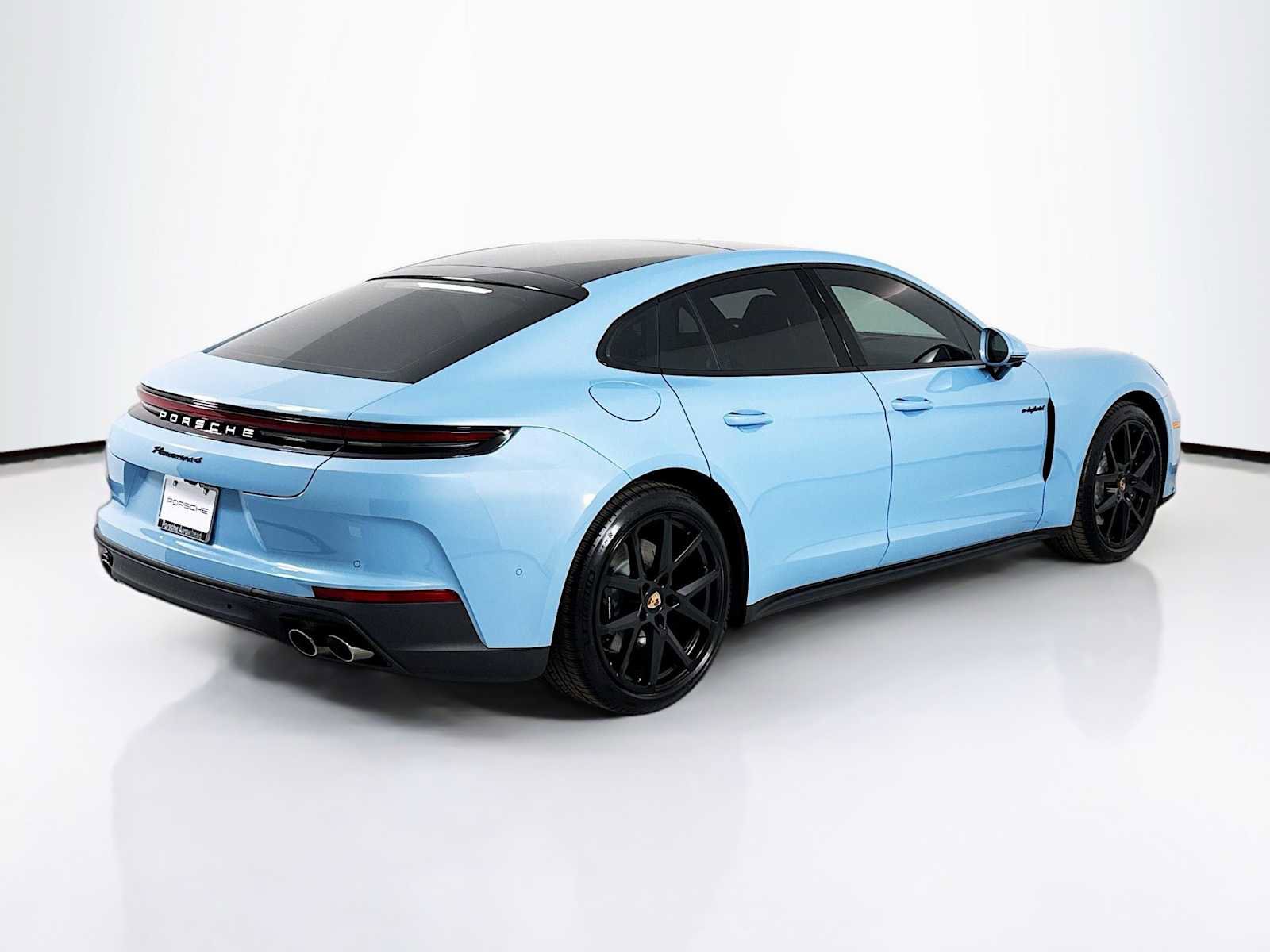 New 2026 Porsche Panamera 4 image 9
