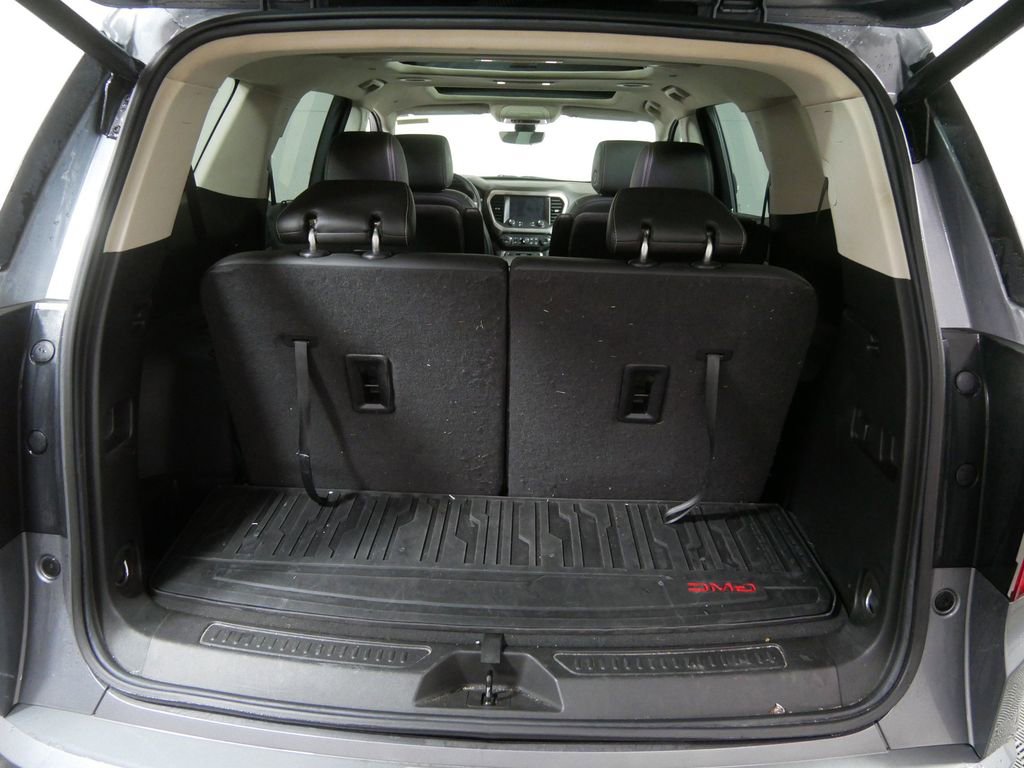 Used 2022 GMC Acadia Denali w/ Denali Ultimate Package image 5